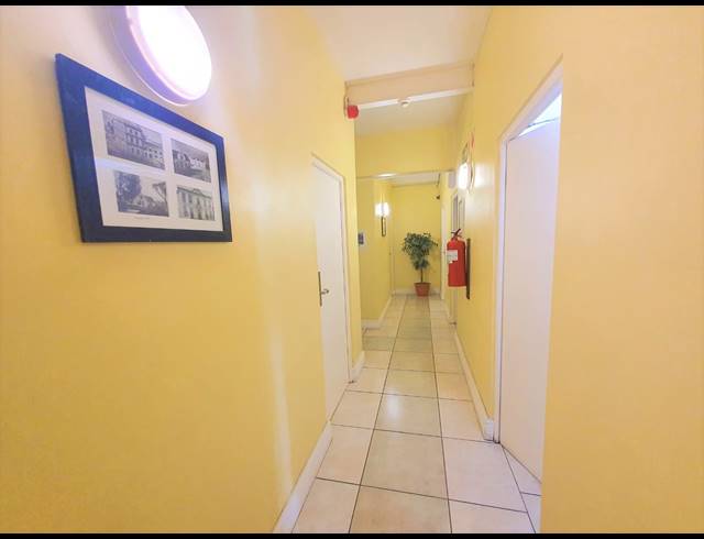 1 BEDROOM ROOM RENTED IN CAPE TOWN CITY CENTRE
